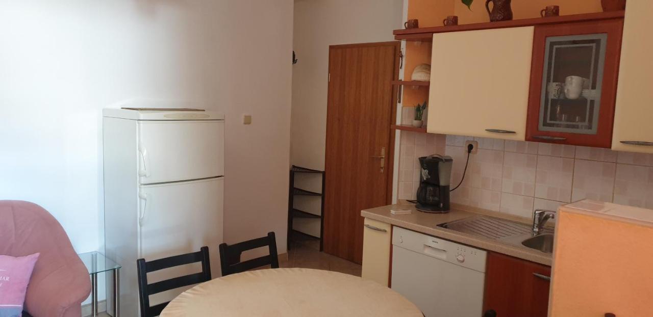 Apartments Pharia Єлса Екстер'єр фото